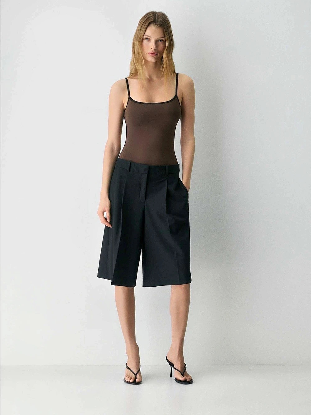 Aritzia Original Contour Holden Bodysuit